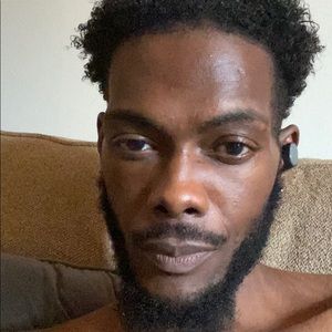 Meet your Posher, Derrick